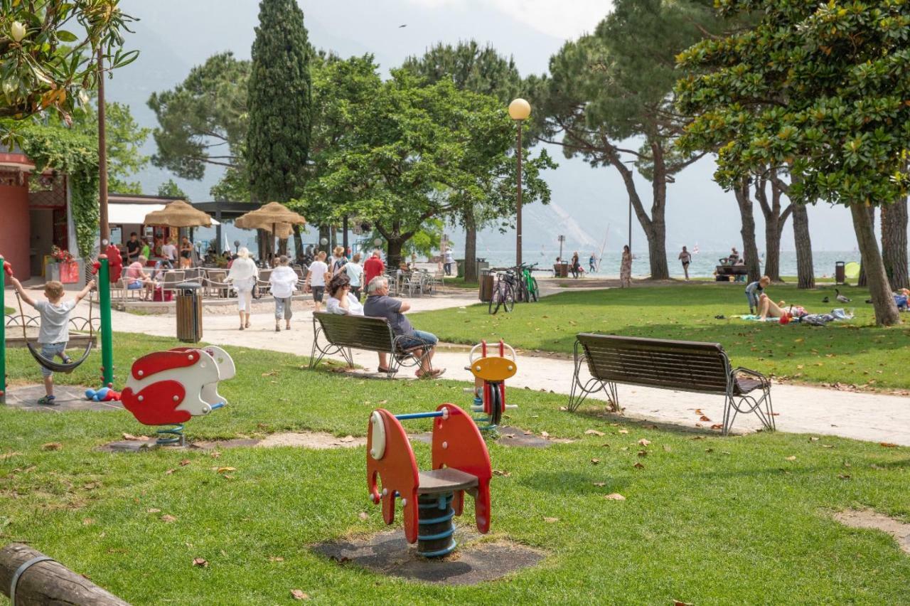 Appartamento Silvy Riva del Garda Exterior foto
